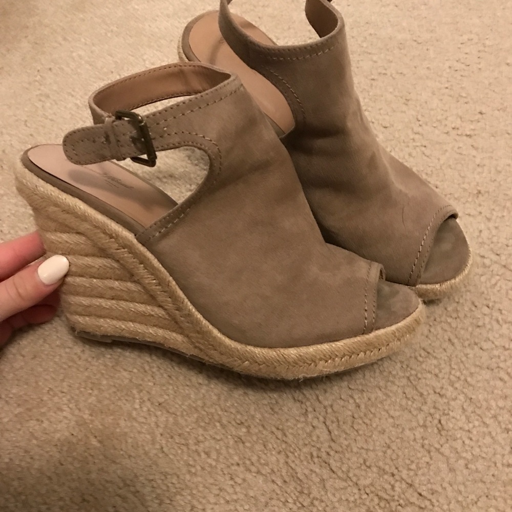 Universal Thread Wedges